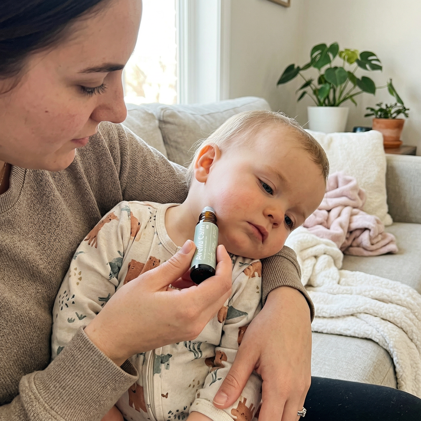Avellu Calm — Natural Teething Relief Roller for Babies